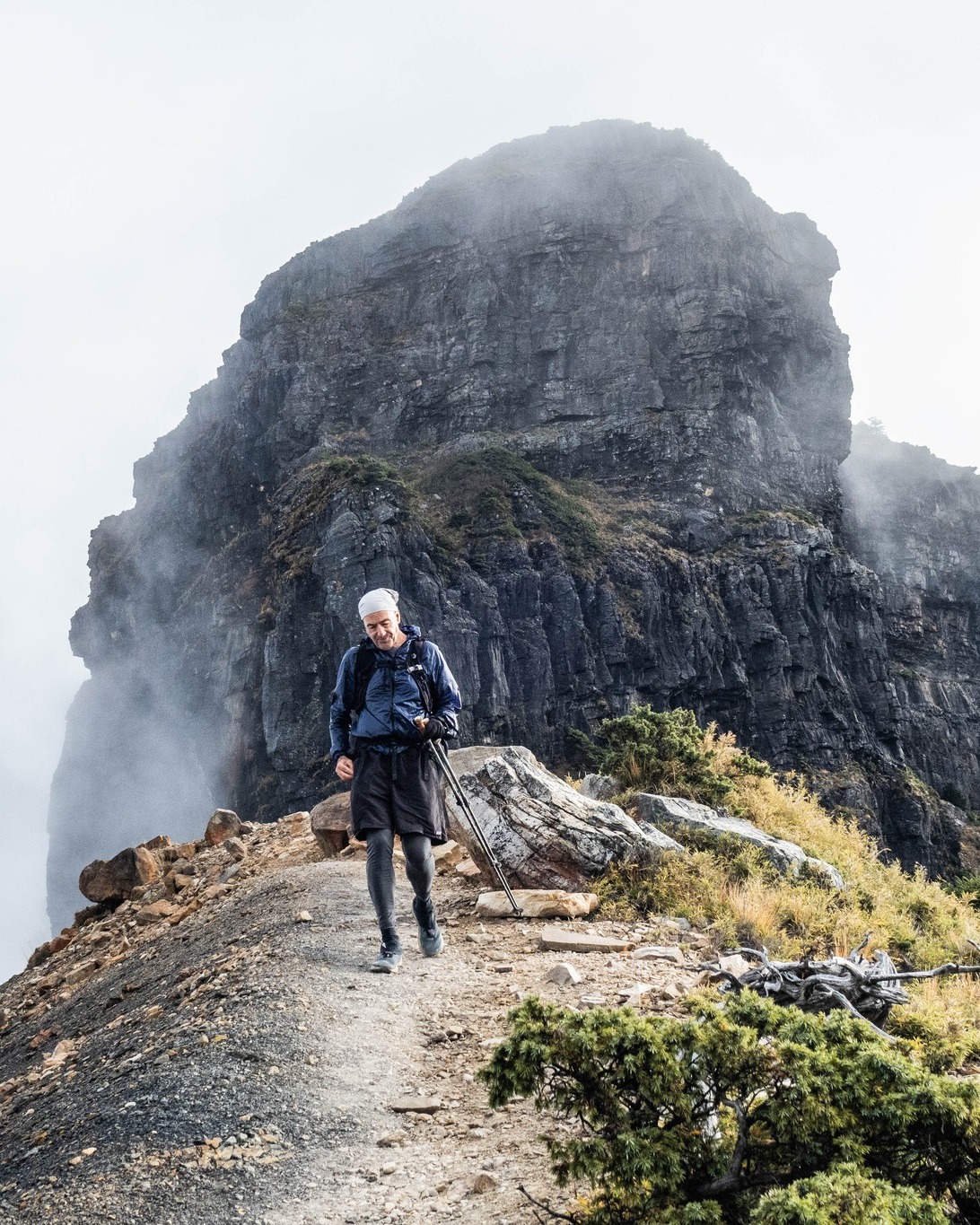 Des amoureux de rando ici ? 🥾

Situé au nord du Parc national de Shei-Pa, le mont Dabajian figure sur la très célèbre liste des 100 Peaks de Taïwan qui culminent à plus de 3 000 mètres d’altitude. 😎

De niveau difficile, son ascension requiert une bonne condition physique. Tu grimperas quand même à 3 492 mètres. 👀

Par ici les infos 👇
🥾 Distance : 28,3 km
⏱️ Durée : 7-8h
📈 Dénivelé : 2 440 m
🎚️ Niveau : Difficile

📸 Raquel Mogado - Adobe Stock